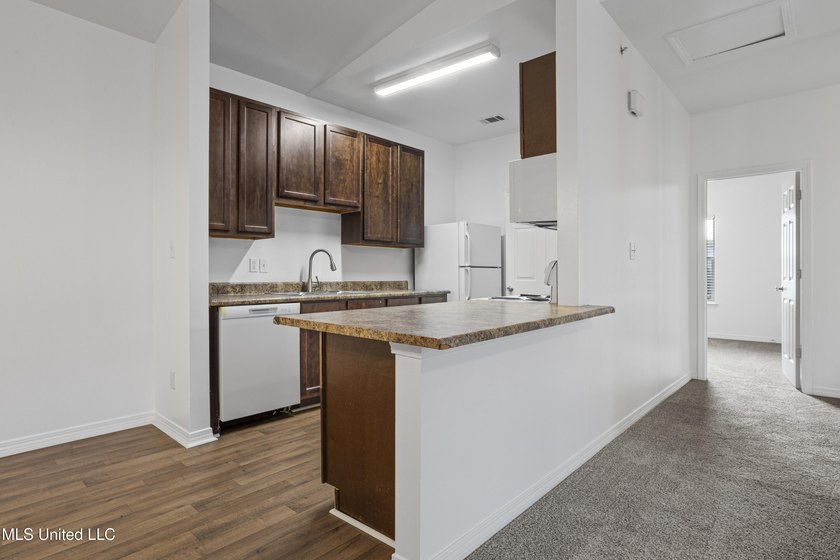 This condos excellent location is only the first of many - photo 10