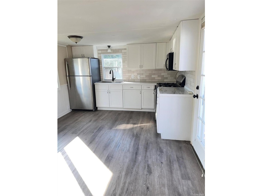 Buy the unit and rent the land to call it your own. Land lease - photo 12