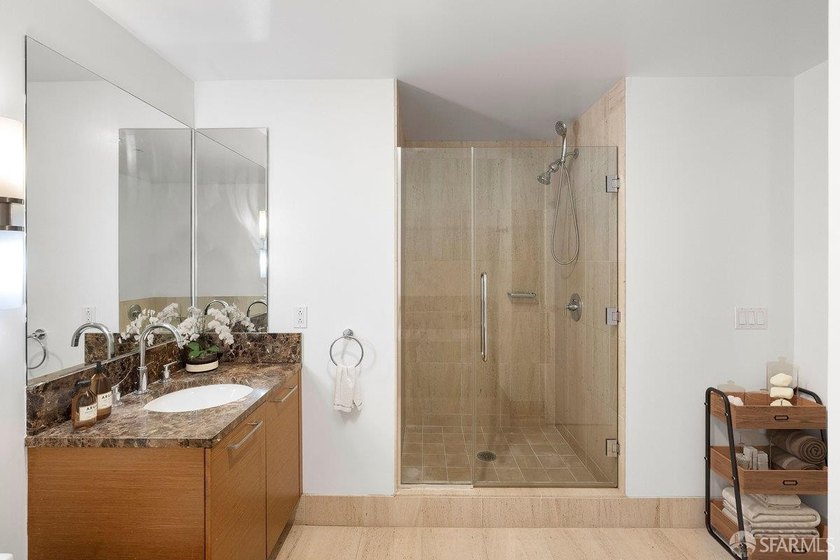 Exceptional value for the most desireable one bedroom plan in - photo 25