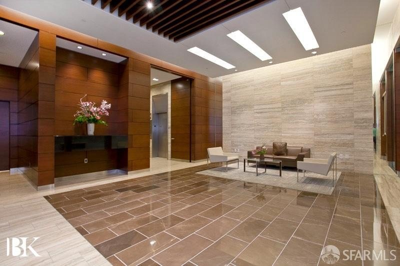 Exceptional value for the most desireable one bedroom plan in - photo 28