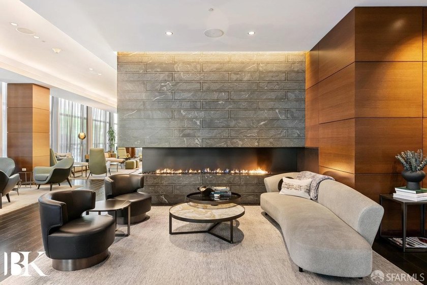 Exceptional value for the most desireable one bedroom plan in - photo 30