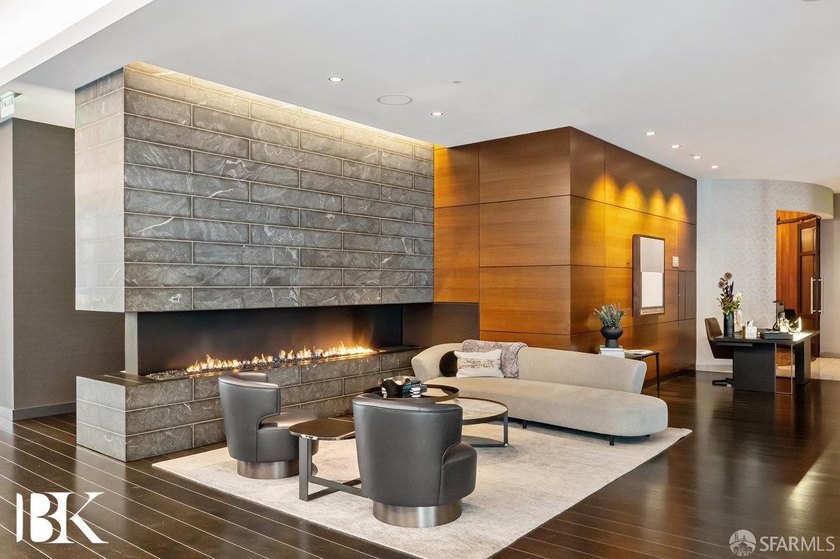 Exceptional value for the most desireable one bedroom plan in - photo 32