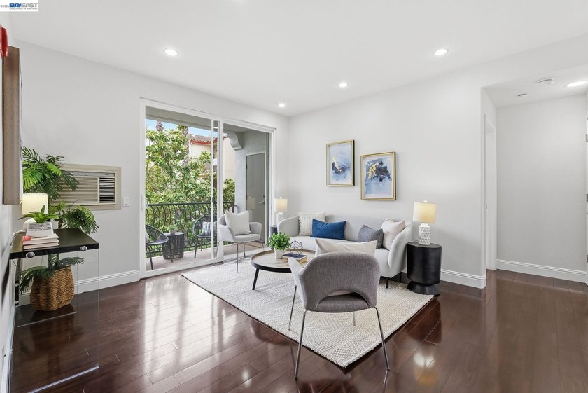 Welcome to the highly sought-after Monte Vista community! This - photo 3
