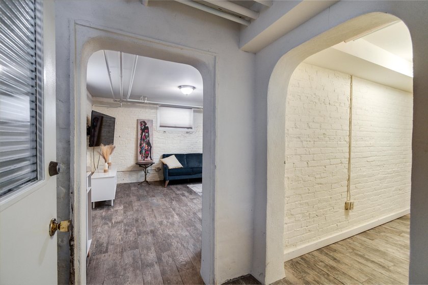 Discover a unique investment opportunity. This historic - photo 44