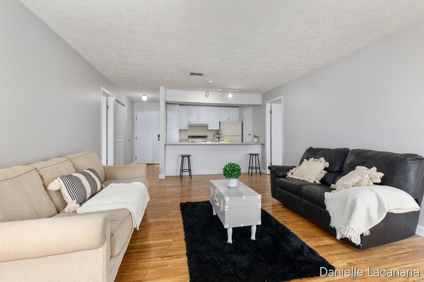 Welcome home to affordable, low-maintenance living just minutes - photo 3