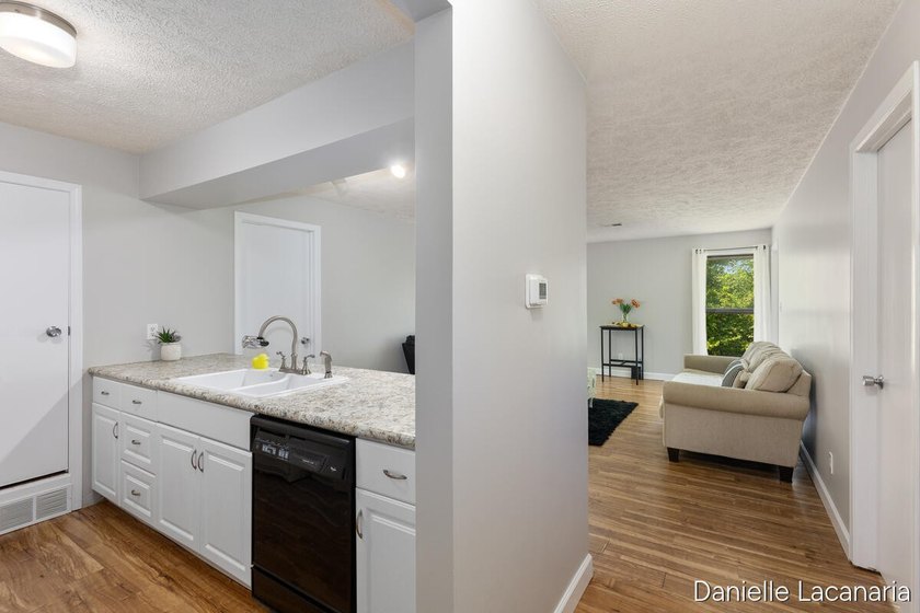 Welcome home to affordable, low-maintenance living just minutes - photo 7