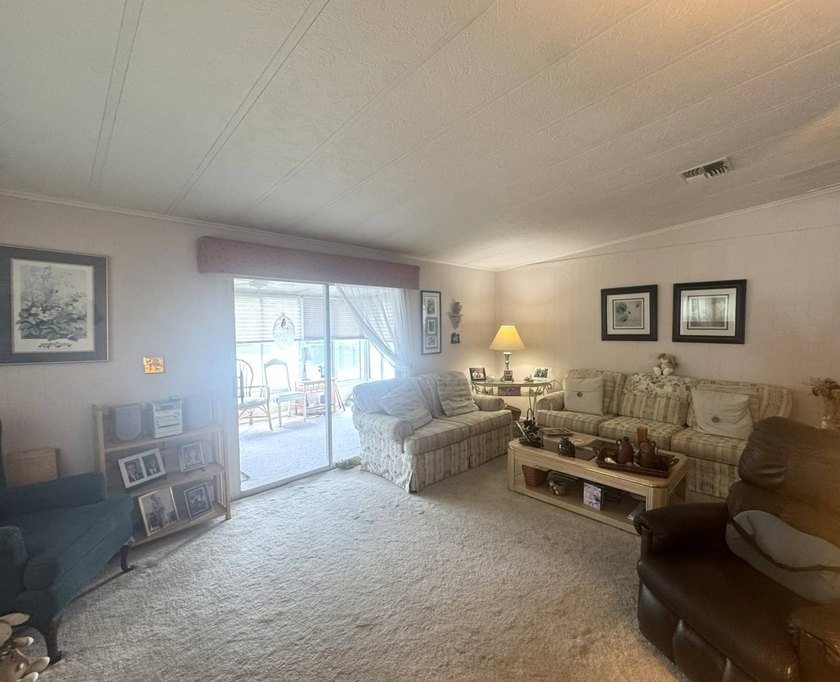 Welcome to your Florida paradise! Well maintained and furnished - photo 18