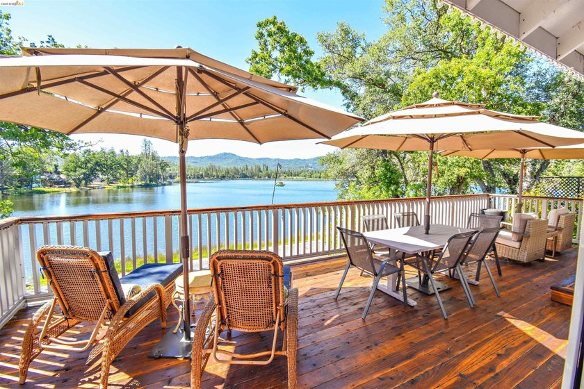 LAKEFRONT LIVING, WITH SWEEPING, PANORAMIC LAKE &amp; MOUNTAIN - photo 3