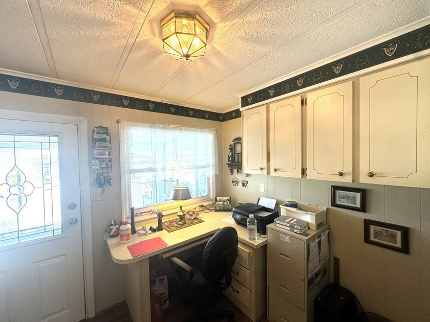 Welcome to your Florida paradise! Well maintained and furnished - photo 36