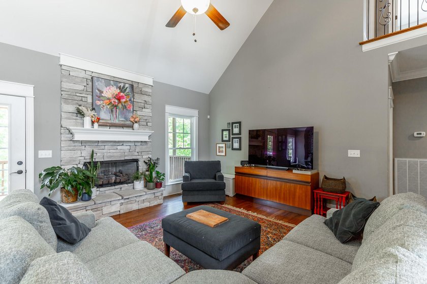 Welcome to this Beautifully designed home, built on 2017 - photo 10