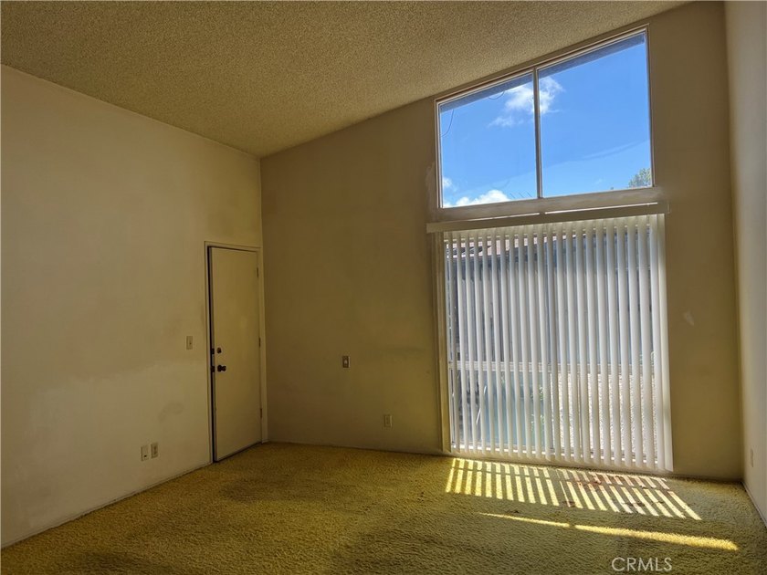 Handyman special! Cosmetic fixer priced below market value so - photo 6