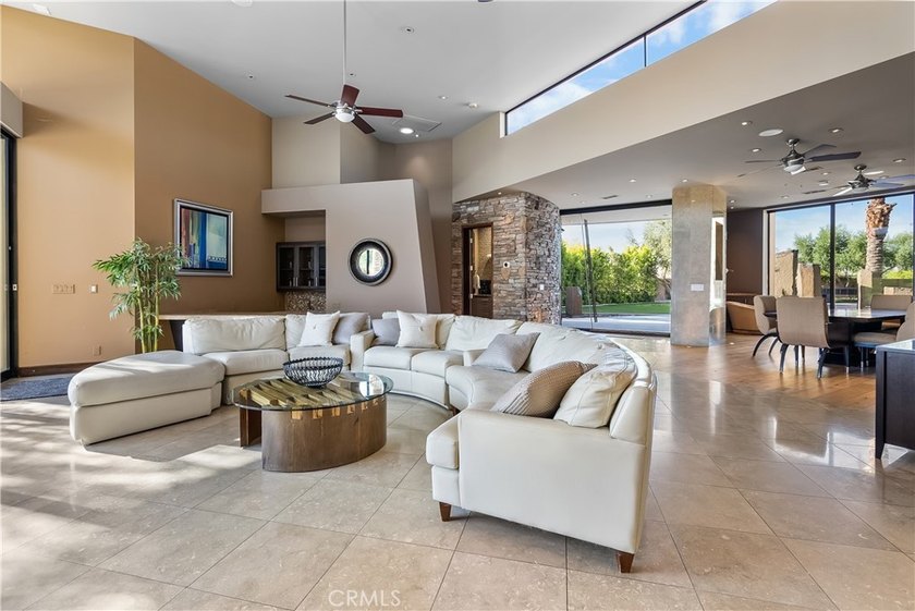 MONTHLY RATES STARTS AT $15,000 PER MONTH. SEASONAL RATES APPLY - photo 34