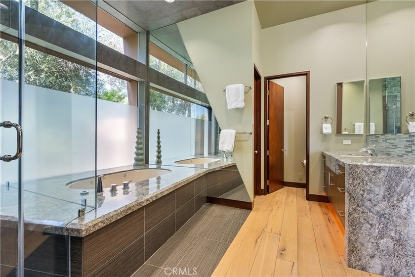 MONTHLY RATES STARTS AT $15,000 PER MONTH. SEASONAL RATES APPLY - photo 44