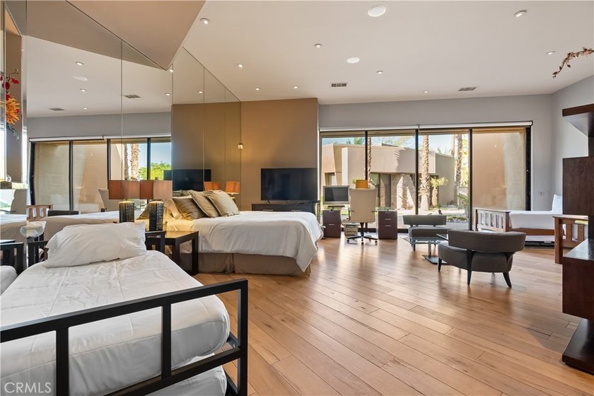 MONTHLY RATES STARTS AT $15,000 PER MONTH. SEASONAL RATES APPLY - photo 48