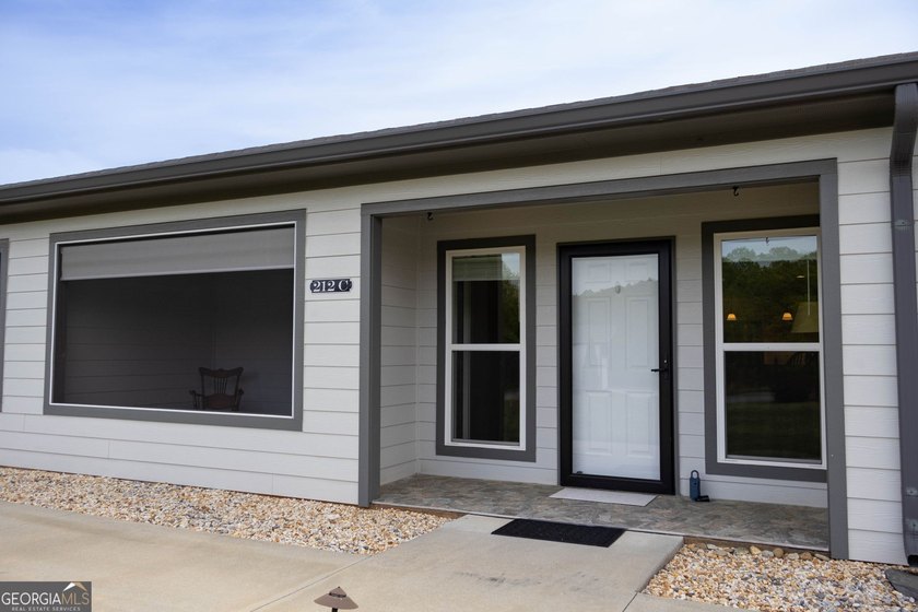 Welcome home to this amazing townhouse inside the city limits of - photo 8