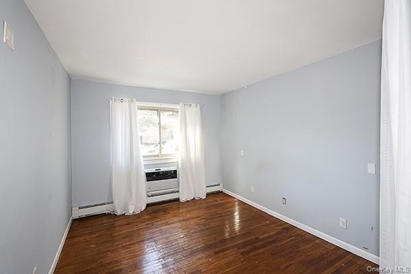 Move right into this charming and meticulously maintained one - photo 11