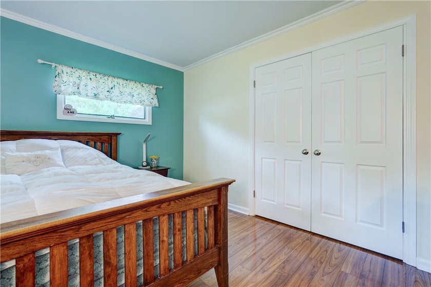 Updated and well-maintained 3-bedroom Ranch in desirable - photo 32