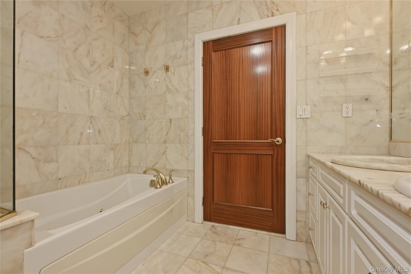 Welcome to this spacious 2-bedroom, 2.5-bathroom condominium - photo 33