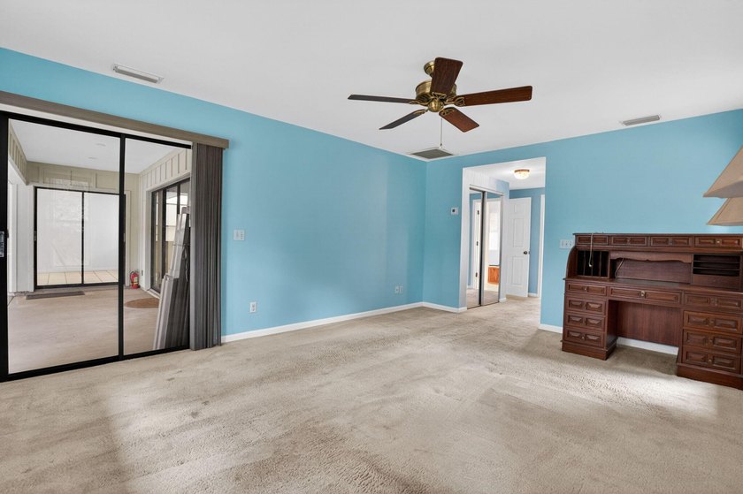 Enjoy peaceful country living in Jupiter Farms with this - photo 12