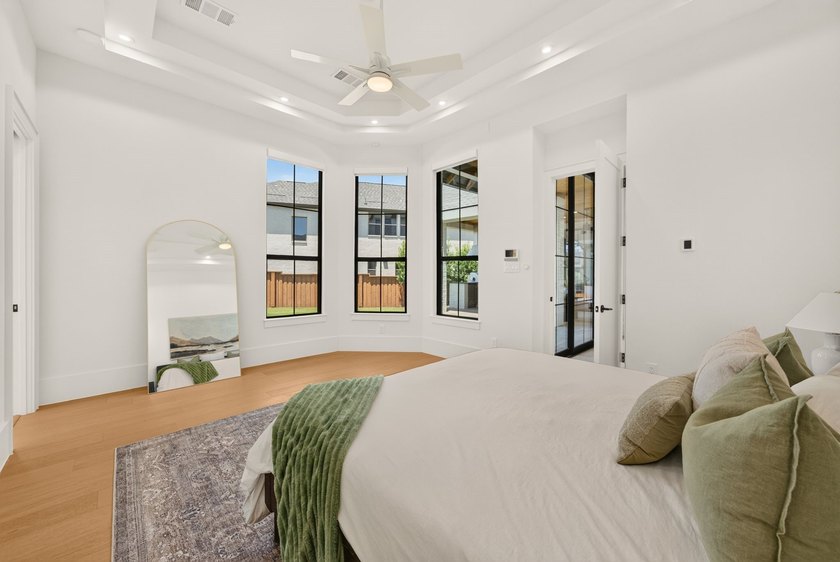 Experience elevated luxury in this gorgeous Huntington custom in - photo 16