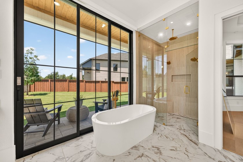 Experience elevated luxury in this gorgeous Huntington custom in - photo 18