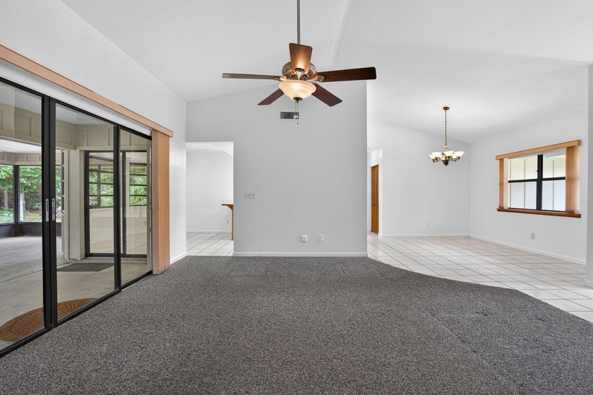Enjoy peaceful country living in Jupiter Farms with this - photo 20