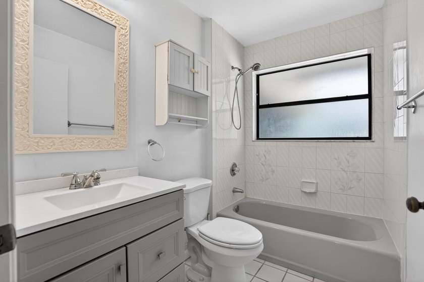 Enjoy peaceful country living in Jupiter Farms with this - photo 34