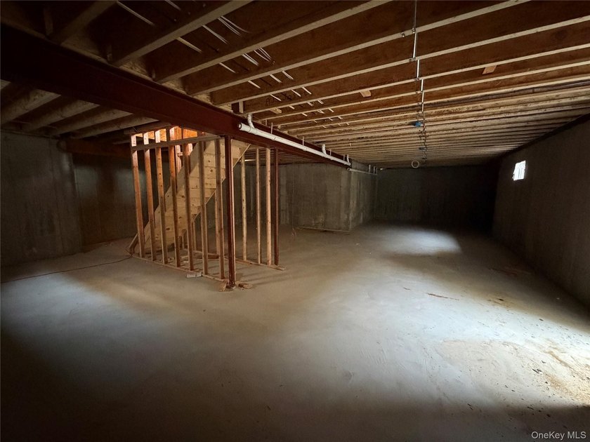 New Construction! Center Hall Colonial featuring: 5 Bedrooms, 2 - photo 12