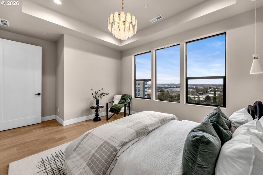 Luxurious New Construction Townhome. Move-In Ready. This - photo 22