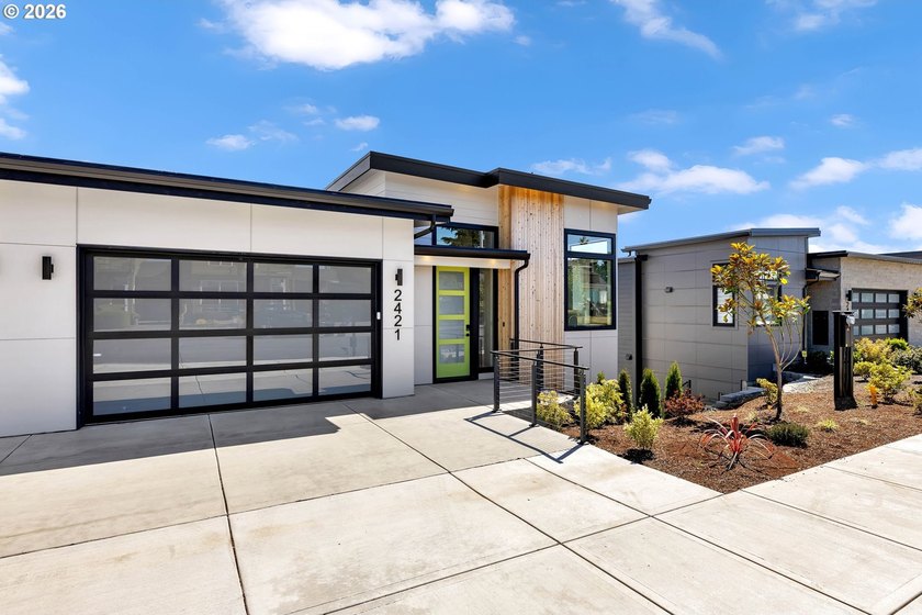 Luxurious New Construction Townhome. Move-In Ready. This - photo 47