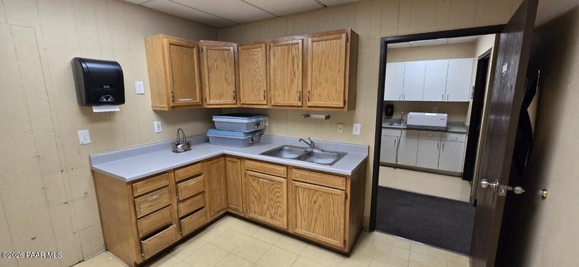 Formerly occupied by Polara Health, this well-maintained - photo 11
