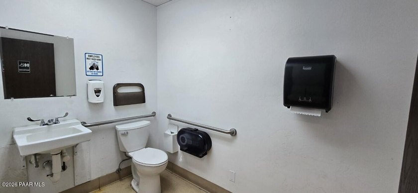 Formerly occupied by Polara Health, this well-maintained - photo 20