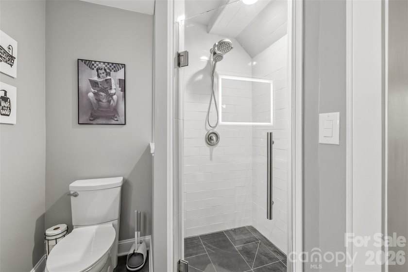Welcome to refined Lake Norman living in the desirable Lakewood - photo 24