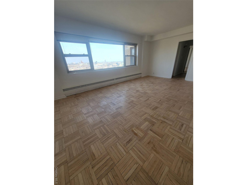 THIS UNIT HAS A SPECTACULAR VIEW OF THE CITY SKYLINE, LOCATED IN - photo 8