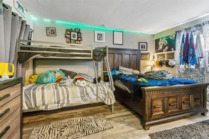 Welcome to 1267 Franklin St, Clearwater, FL 33756, a 4-unit - photo 22