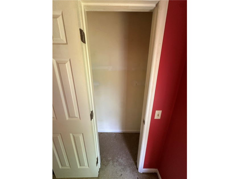 Welcome to 138 Cloverdale Dr. in Seneca, SC a 3 bedroom, 2 full - photo 12