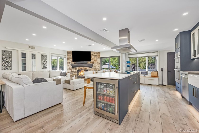 Welcome to this beautifully renovated ranch in the highly - photo 15