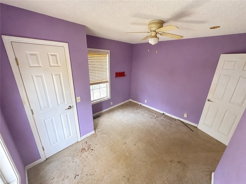 Welcome to 138 Cloverdale Dr. in Seneca, SC a 3 bedroom, 2 full - photo 17