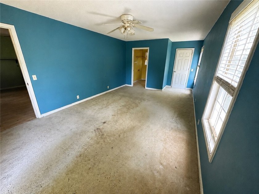 Welcome to 138 Cloverdale Dr. in Seneca, SC a 3 bedroom, 2 full - photo 19