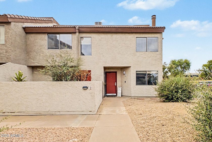 Seize the chance to own this end-unit townhome in Dobson Glen - photo 3