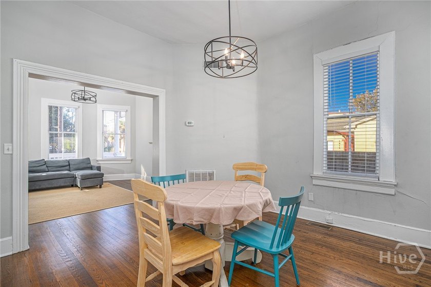 MOTIVATED SELLERS, BRING ALL OFFERS!!! Amazing Opportunity in - photo 8