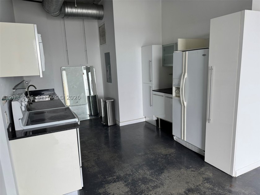 **ONLY FOR INVESTORS-UNIT IS RENTED**LENDER-APPROVED1BD/1BA loft - photo 4