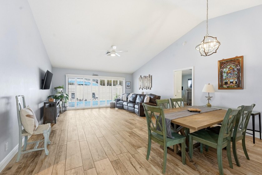 Welcome to this charming single-story residence in North Palm - photo 7