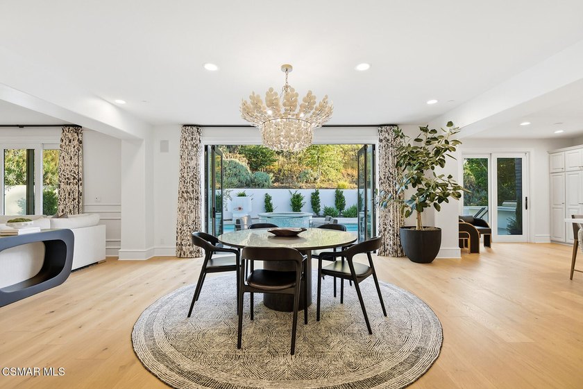 Absolutely striking transitional Mediterranean with a prime - photo 14