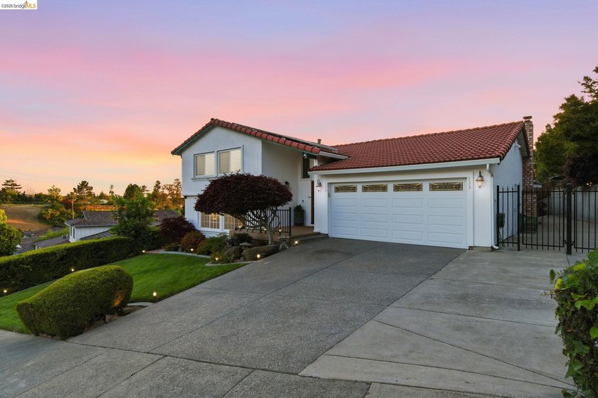 Rare Spacious Multi-Generational Dream Home with Pool,RV Parking - photo 3