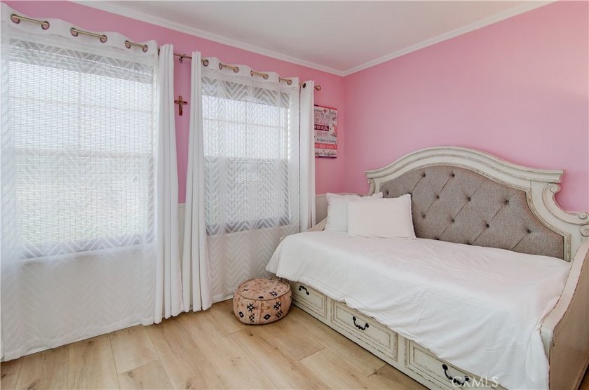 Fantastic purchase opportunity on this beautiful 2-bedroom plus - photo 10