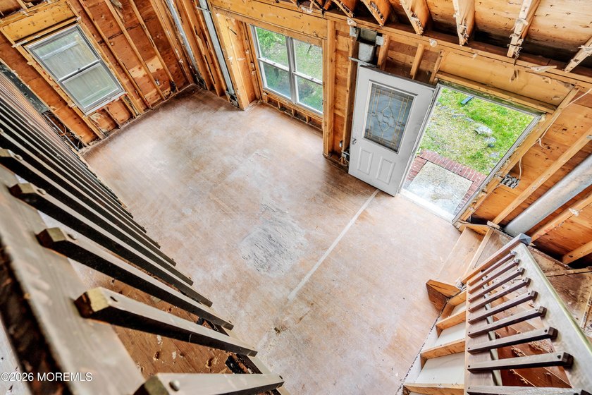 Endless potential in this 4-bedroom, 1.5-bath home offering a - photo 13