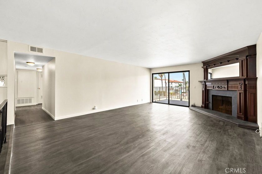OCEAN AND GOLF COURSE VIEWS!!! Beautifully upgraded 2-bedroom - photo 6