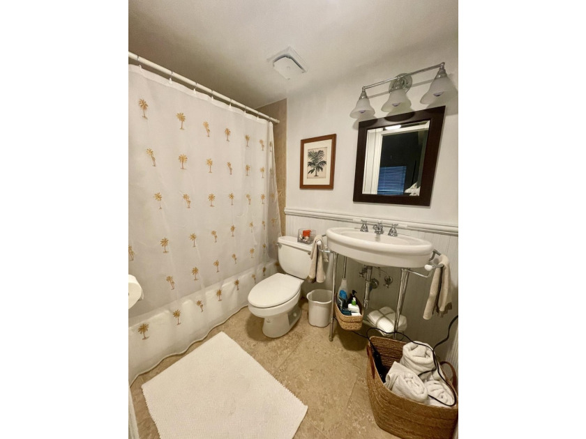 Newly refreshed top floor unit with fabulous intracoastal views - photo 14