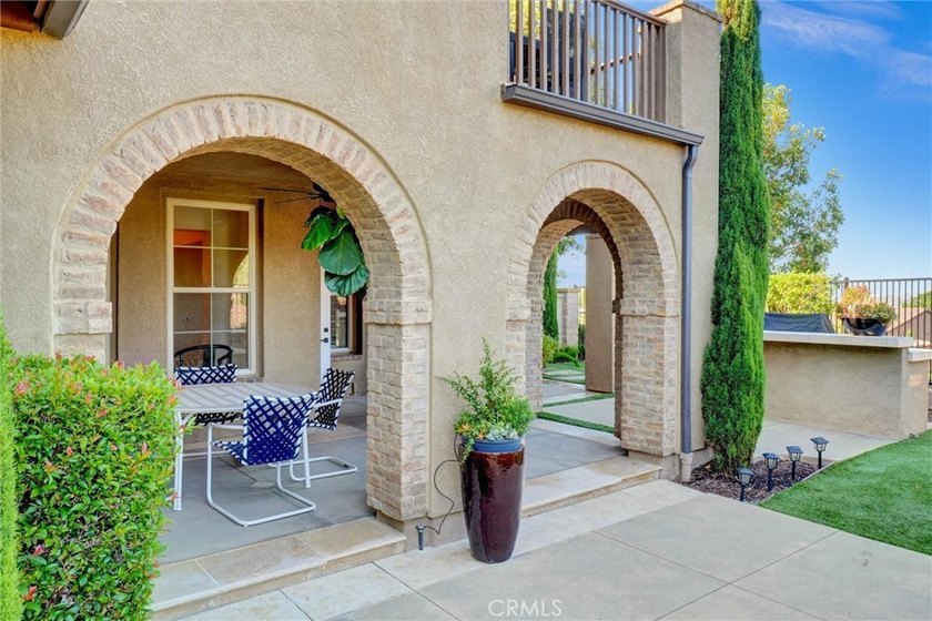 Experience the rare opportunity to own a beautifully appointed - photo 10